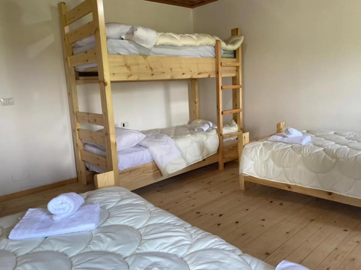 Guest House Qafe Dardha - Tomorr National Park Qafe Dardhe Albania