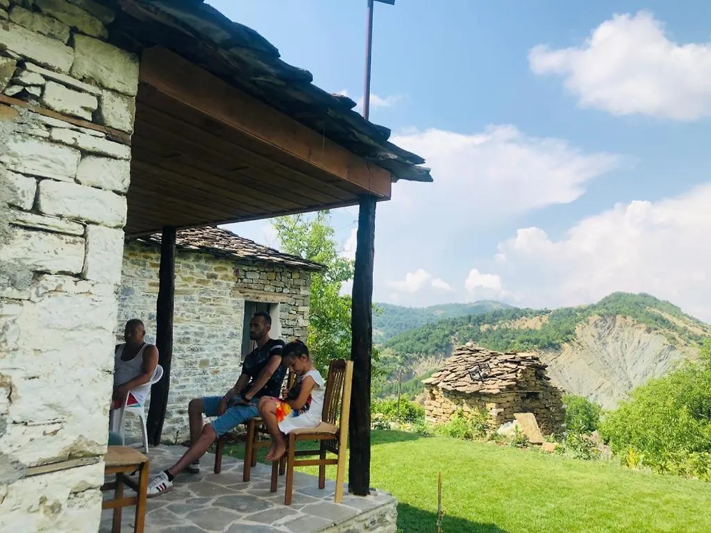 Lodge Guest House Qafe Dardha - Tomorr National Park Qafe Dardhe Albania
