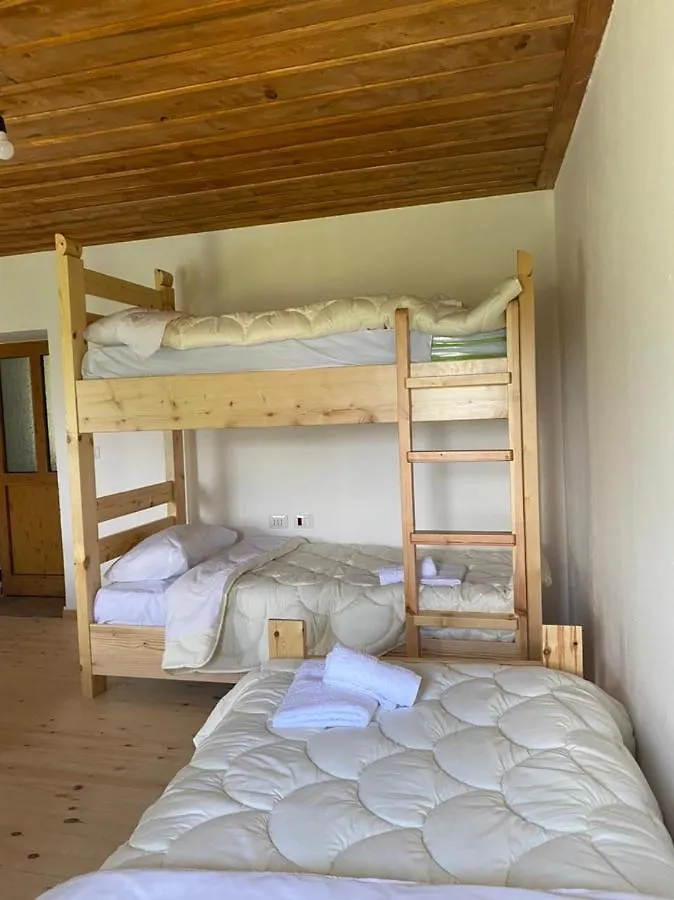 Guest House Qafe Dardha - Tomorr National Park Qafe Dardhe Lodge